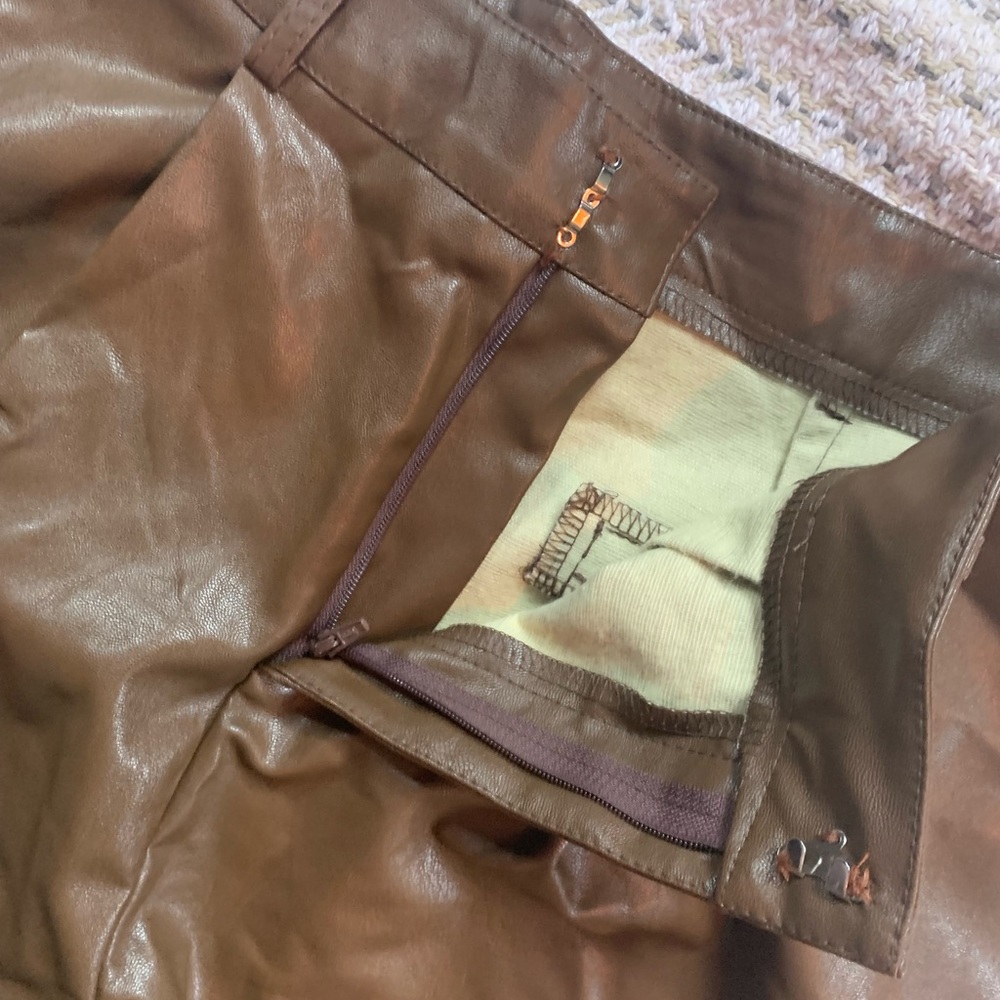NEW HIGH WAISTED BROWN LEATHER MOM SHORTS - Picture 3 of 4